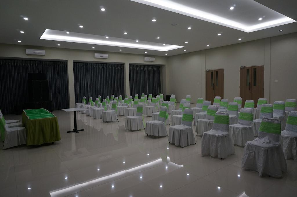 Rumah Cassa Guest House Surabaia Exterior foto