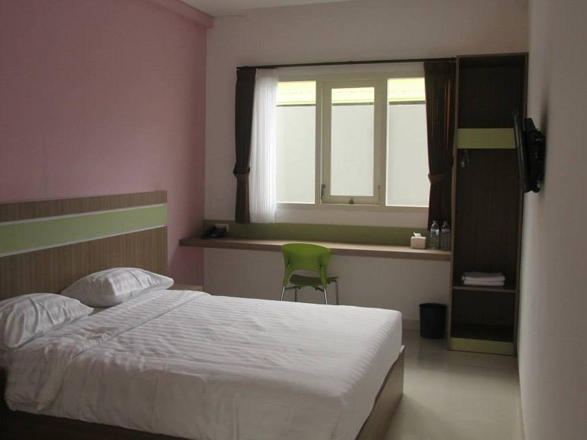 Rumah Cassa Guest House Surabaia Exterior foto