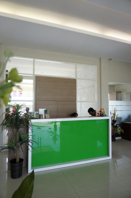 Rumah Cassa Guest House Surabaia Exterior foto